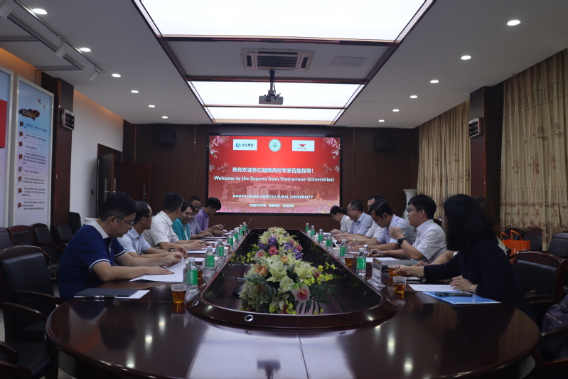 越南农业公司和胡志明市农林大学专家代表来访公司